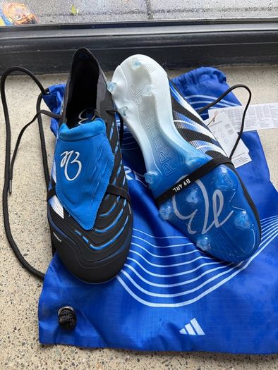 Adidas predator Elite football boots