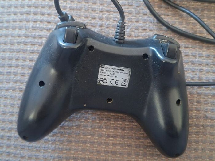 O play wired controller, Nitendo Switch.