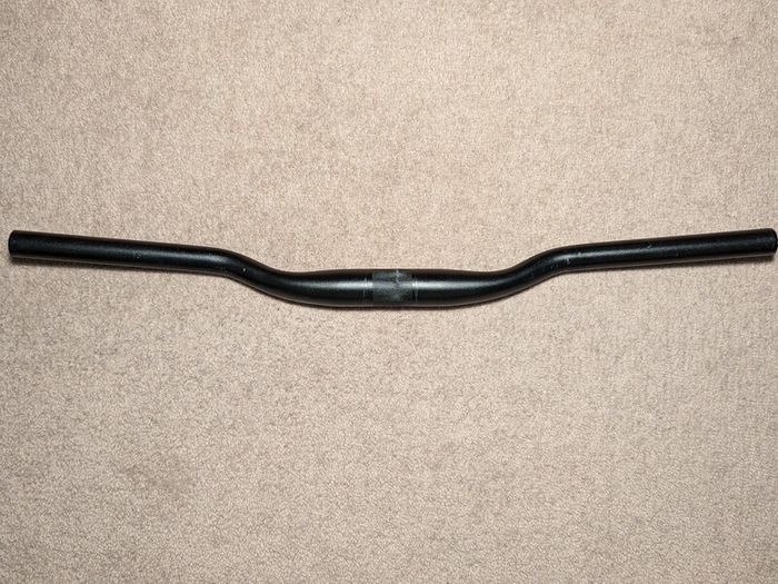 MTB/trekking flat bar, 620mm, alloy, 30mm rise, 5 deg. backsweep