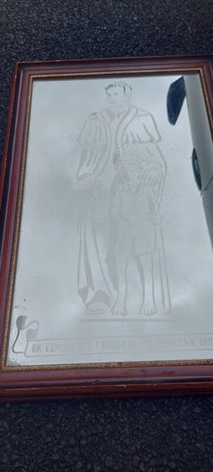 Dr Edmund Rice founder of the Christian brothers etched mirror,came from a old school,hard to come by ,heavy,lovely display,a piece of irish history,,hard to come by, buyer collects,sold as seen ,sorry pics not more clearer,I gave wood a light polish.