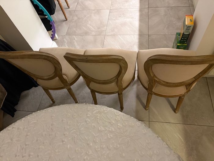 extendable vintage table and chairs