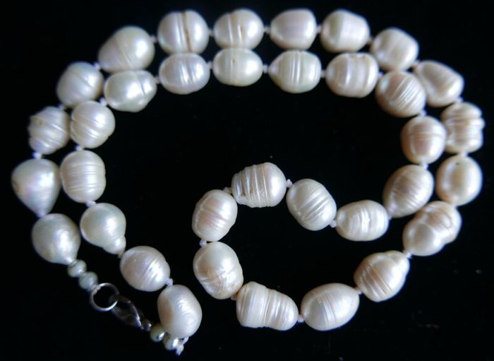 Vintage White Baroque Pearl Necklace
