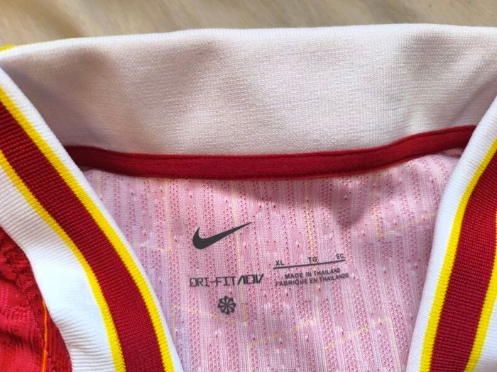 2024/25 Liverpool Stadium Nike Home Jersey Size XL Adults