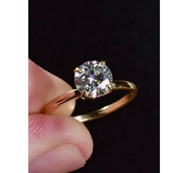 Beautiful Ring With Sparkly Gems size 10 + other lovely rings available