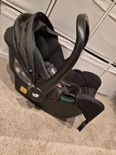 Baby carseat from newborn Joie