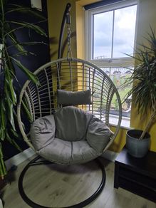 Egg chair