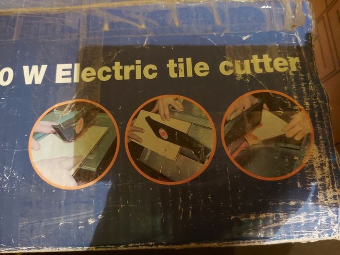 Powercraft 600W Electric Tile Cutter Model TC 180 11, as new, never used and in excellent condition