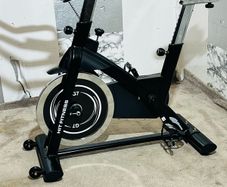 G7  Hit Fitness Exercises Bike