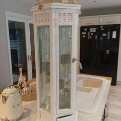 Floor lantern