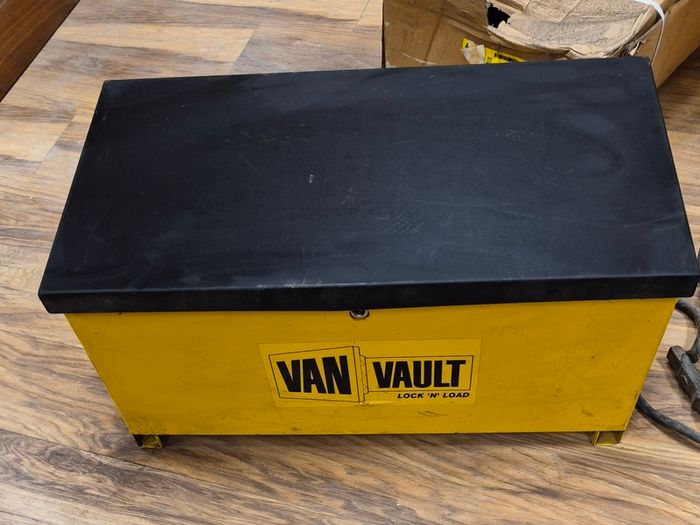 Van vault