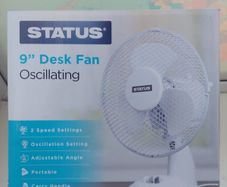STATUS 9" Desk Fan  Oscillating