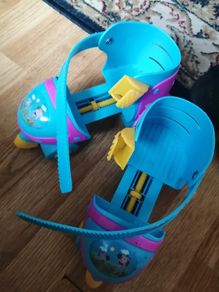 Junior rollerblades