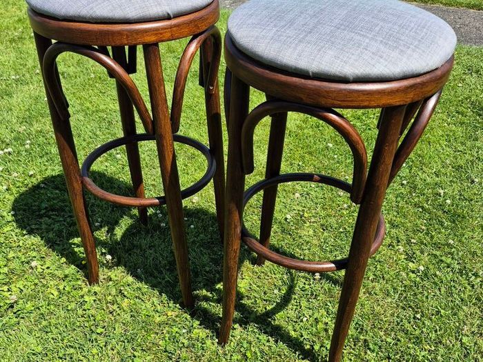Pair of Vintage Thonet Style Bentwood Cafe Bar Stools Excellent Condition
