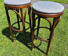 Pair of Vintage Thonet Style Bentwood Cafe Bar Stools Excellent Condition