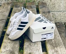 Adidas original size 9