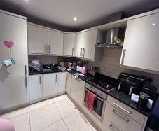 Free kitchen parts ( oven and presses you can collect in three weeks