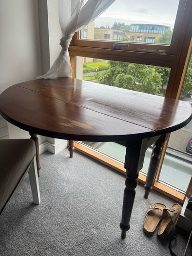 Free drop side table