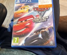 cars 3 driven to win ps4 and ps5 games