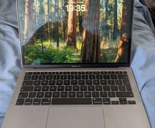 Apple MacBook Air