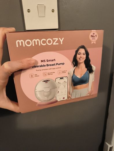 Momcozy M5 Smart Breast Pump with app control UNUSED