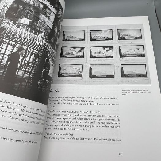 Ken Adam. The Art Of Production Design. Chistopher Frayling. OOP