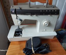 SINGER Sewing Machine, Model 7108, Made in Italy, With Foot Controller and power supply Regulator