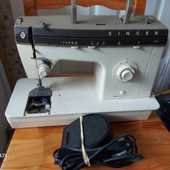 SINGER Sewing Machine, Model 7108, Made in Italy, With Foot Controller and power supply Regulator