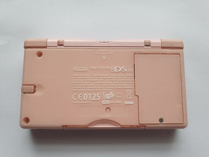 Nintendo DS Lite pink
