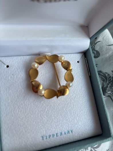 fab brooch