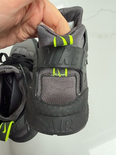 Nike Air Huarache "Black Volt" sneakers 42.5