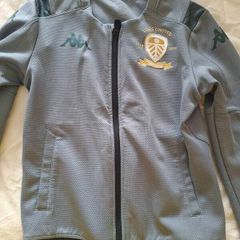 leeds United centenary top age 8/9