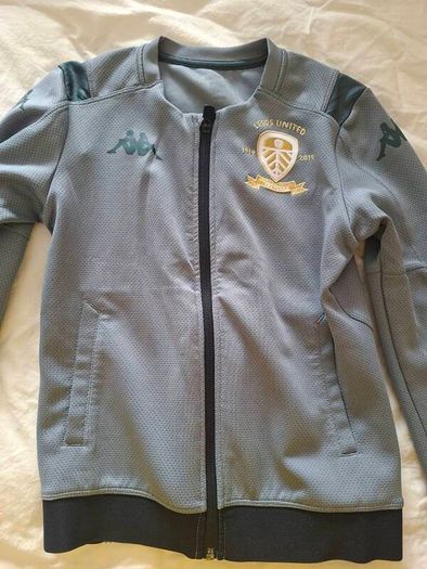 leeds United centenary top age 8/9