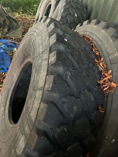 Tyres 1400 R 20 Tyres