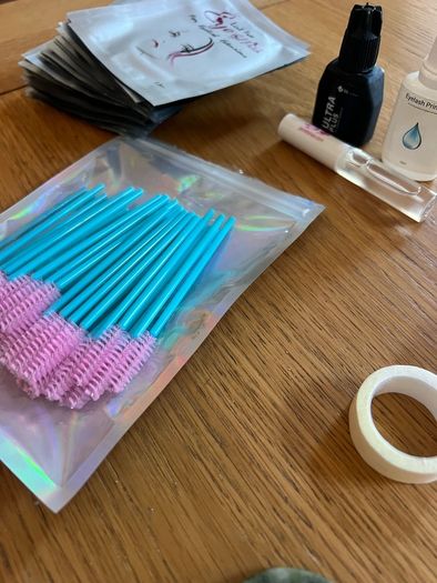 Eyelash technician kit
