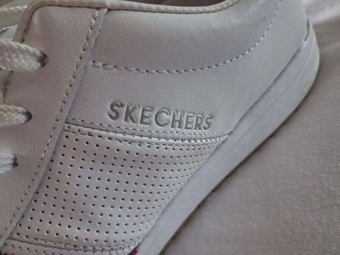Sketchers Size 6 /39