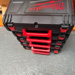Milwaukee 5 x storage cases inserts can be removed