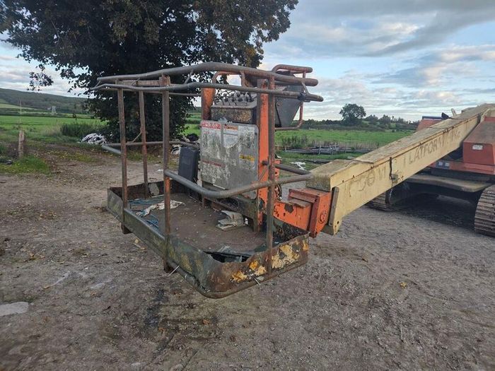 Aichi sr 18 meter boom hoist