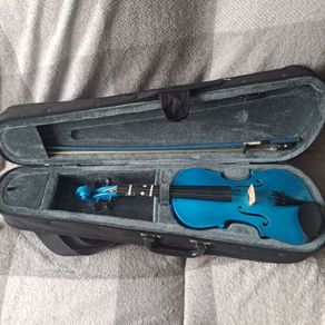 Rainbow Fantasia 3/4 Violin comes with bow and case