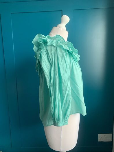 Zara Bardot style blouse. Size L