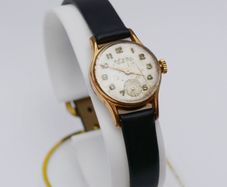 Vintage Swiss Ingersoll Gold Ladies Meachanical Watch