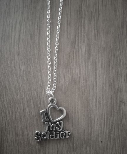 'I love my soldier' necklace