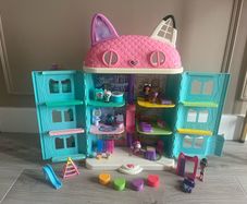 Gabby's Dollhouse