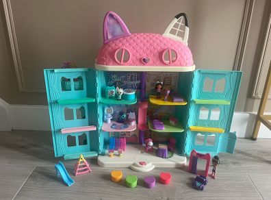 Gabby's Dollhouse