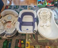 Baby Bundle: bathtub, playmat, Rocker for stroller and Rocker (sit-on), pillows