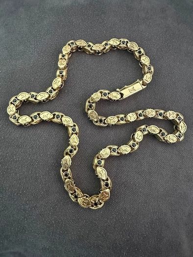Gold chain LV
