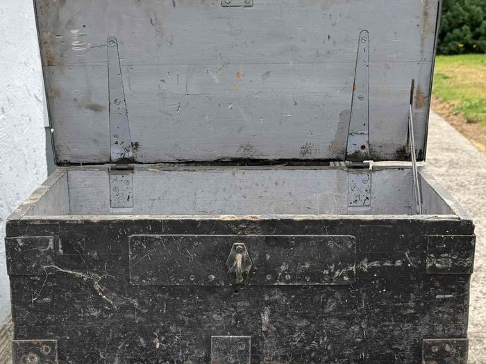 small vintage wooden tool chest( 1)