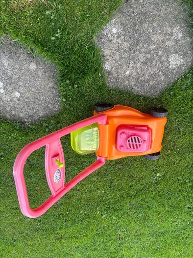 Child's Push Lawnmower.