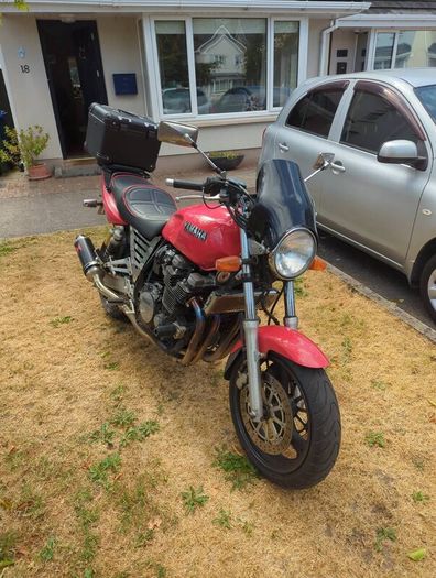 Yamaha XJR 1200