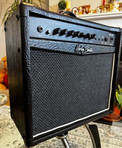 Harley Benton 40 W