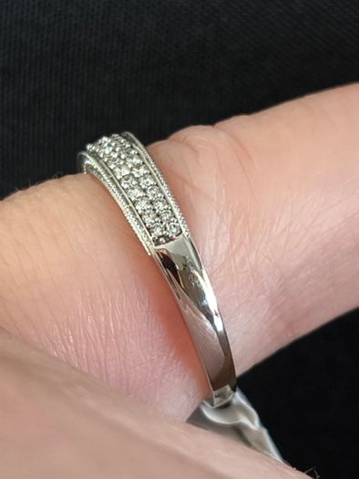 9ct white gold diamond eternity/wedding ring
